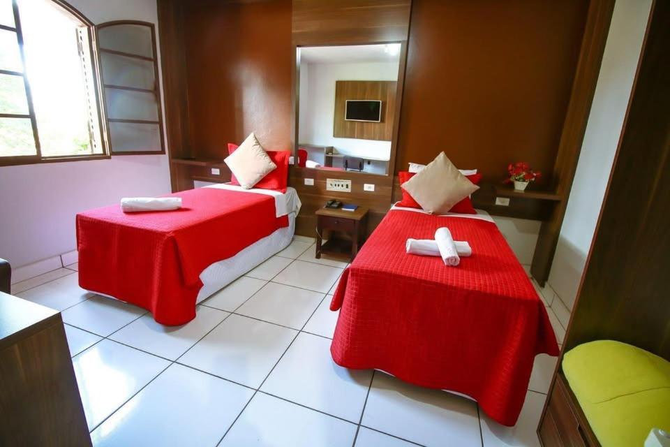 Piloes Palace Hotel Mineiros Экстерьер фото
