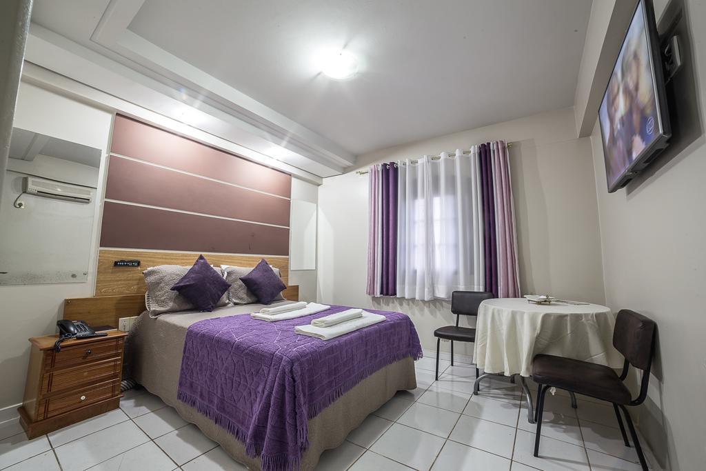 Piloes Palace Hotel Mineiros Экстерьер фото