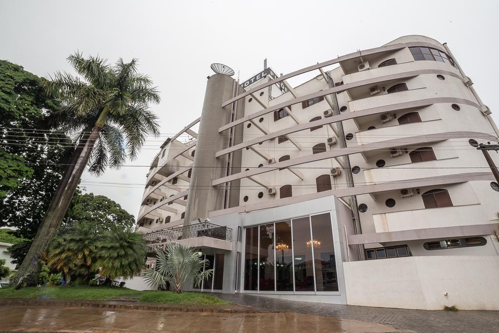 Piloes Palace Hotel Mineiros Экстерьер фото