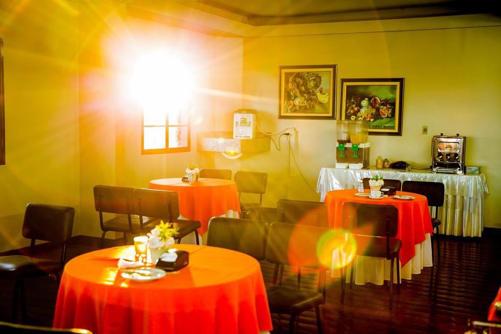 Piloes Palace Hotel Mineiros Экстерьер фото